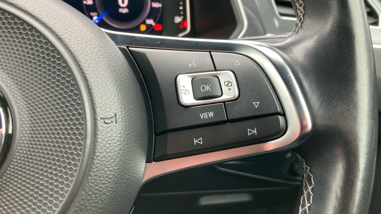 Volkswagen Tiguan 2.0 TDi 150 4Motion R-Line Tech 5dr DSG Diesel Estate